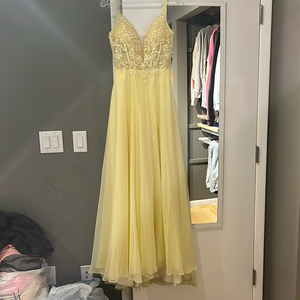 Size 4 yellow Amarra prom dress